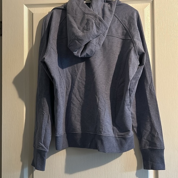 Lululemon Scuba Pullover
Heathered Water Drop - Picture 4 of 4